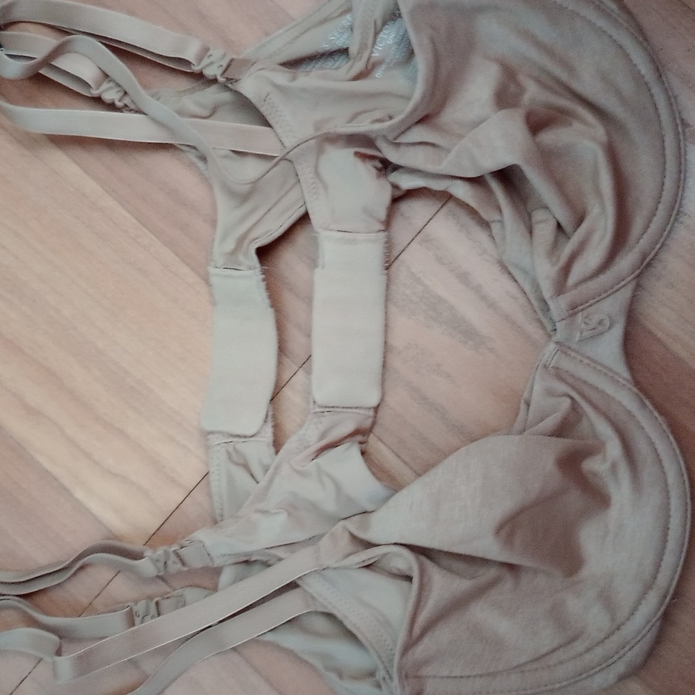 Two Victoria Secret bra bundle Variegated Cream /Beige